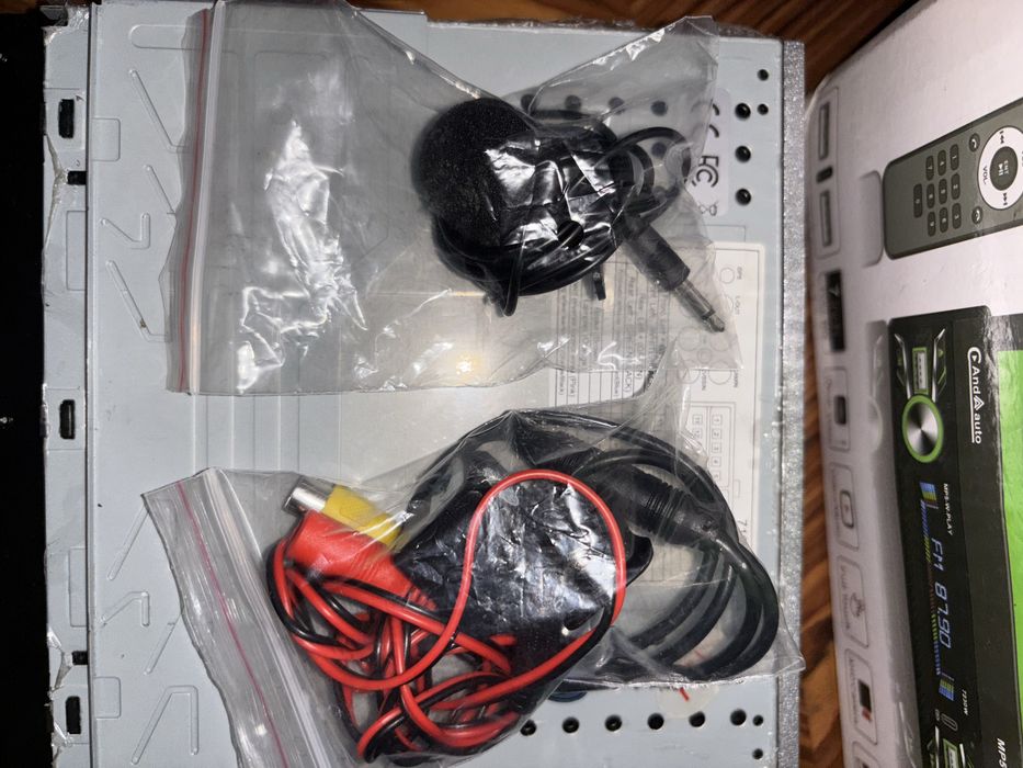 Rádio Hikity 7 polegadas 1 Din Ecrã retrátil c/ Bluetooth