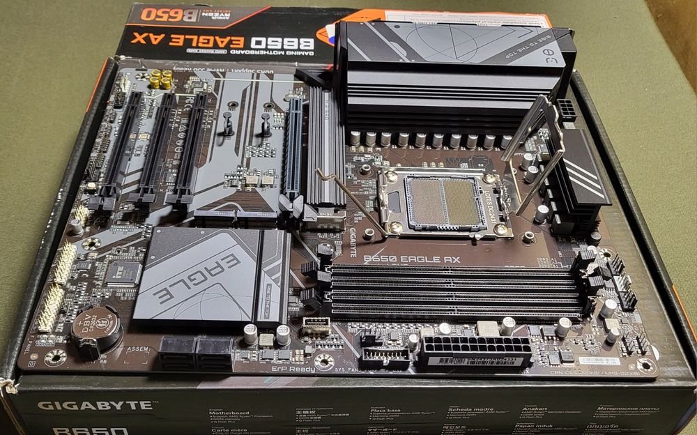 Gigabyte B650 EAGLE AX (sAM5, AMD B650)