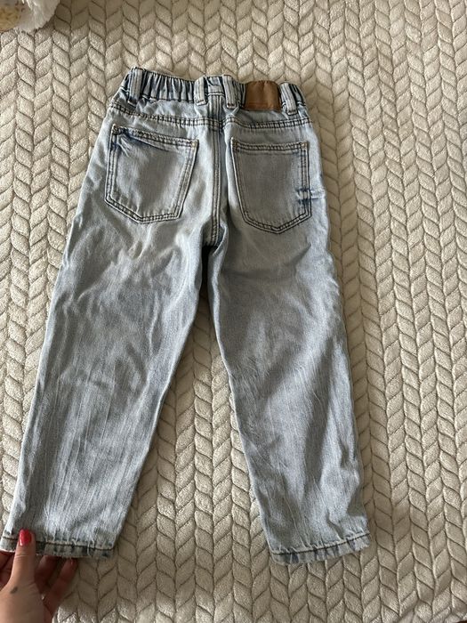 Продам детские джинсы и юбочку Zara