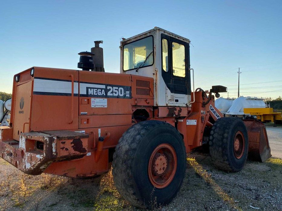 Daewoo Mega 250-3 Loader64738765027970124