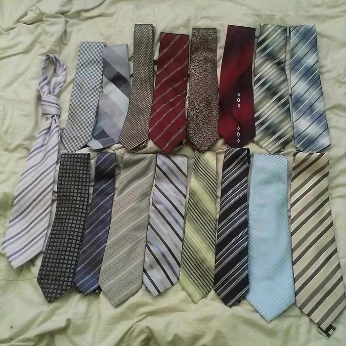 мужские галстуки и бабочки