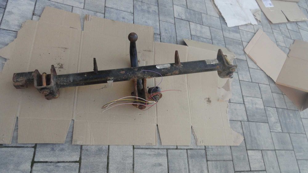 Hak Zaczep Przyczepki Opel Zafira A demontaż