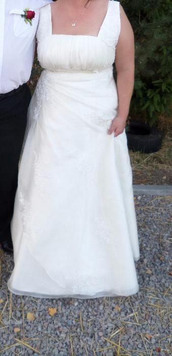 Piękna suknia, rozm. 48-50