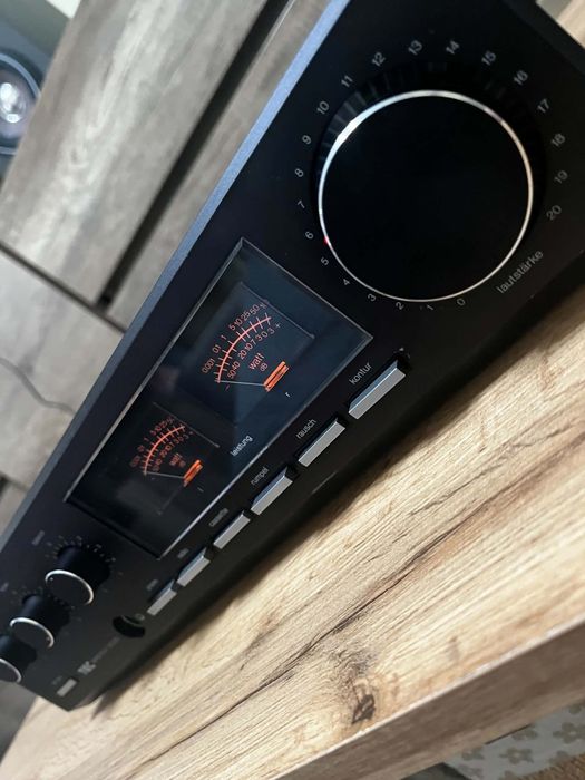 Wzmacniacz audio TEC System 3003 (Mitsubishi)