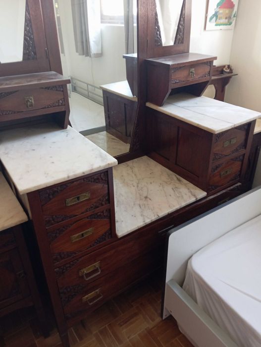 Toucador/cómoda em madeira maçica