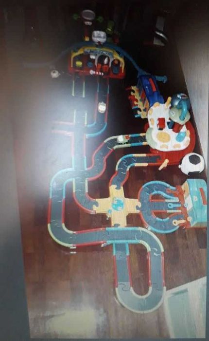 Pista Beep Beep Imaginarium com garagem e carrinhos