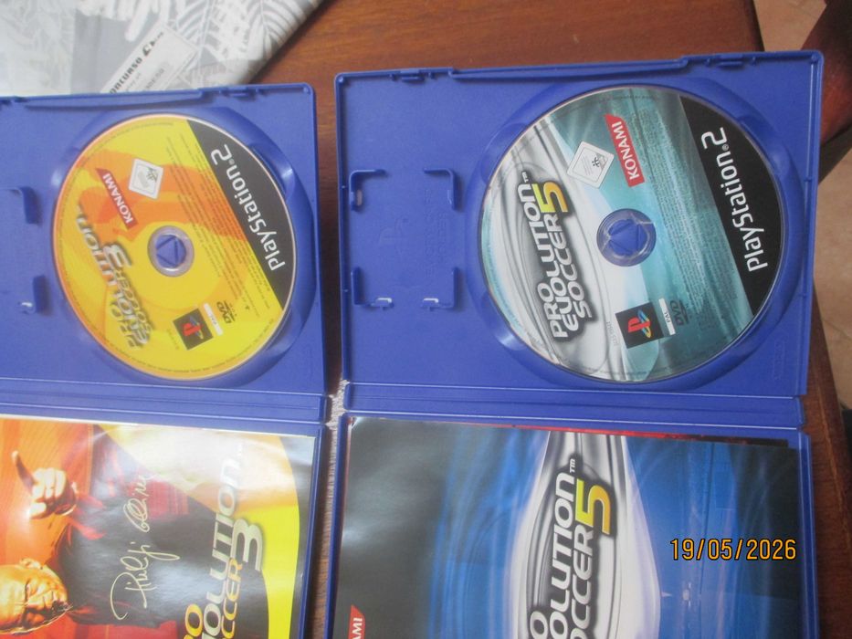 2 Jogos para Playstation 2 - Pro evolution soccer 3 e 5