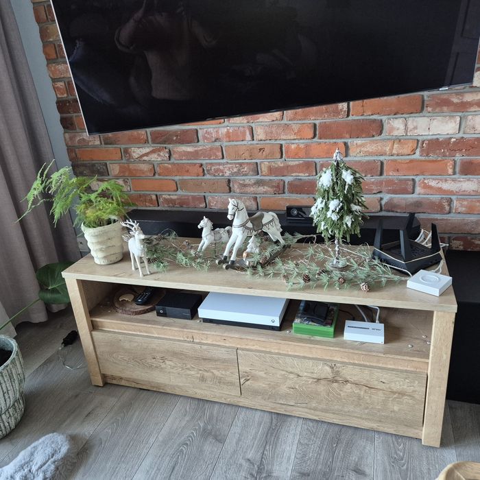 Szafka rtv pod telewizor