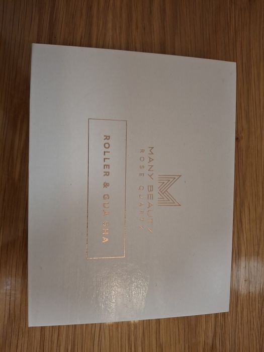 Zestaw do masażu twarzy Kwarcowy Roller& płytka Gua Sha