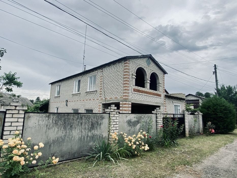Продам власний будинок у місті Ізюм