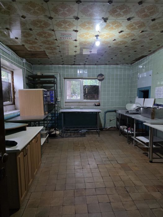 Продаж приміщення