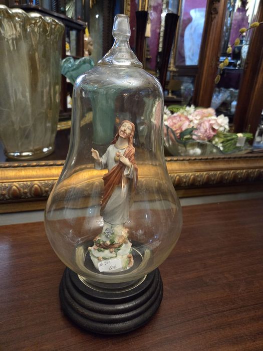 Sagrado Coração de Jesus e redoma