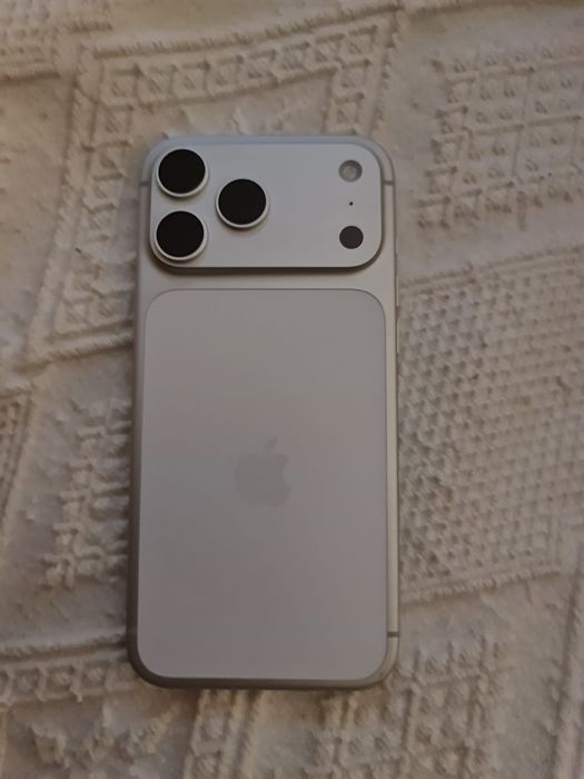 Iphone 17 Pto Max Silver / Troco Z Fold 7