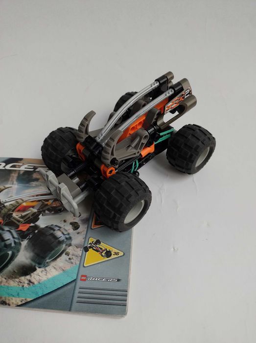lego  8468 racers stone buster