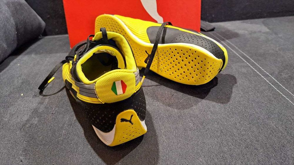 Кросівки Puma Ferrari - чоловічі - розмір 41-42