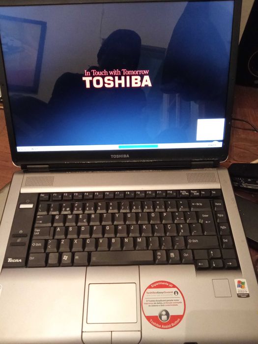 Portátil toshiba a funcionar bem