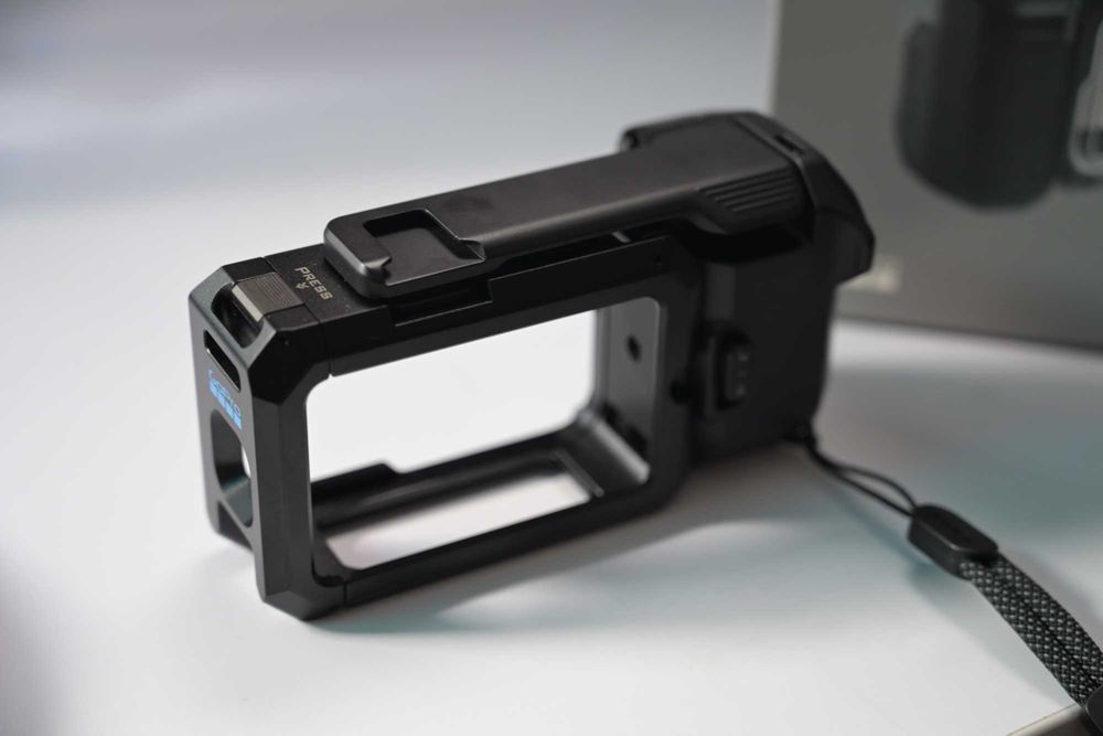 Gopro Mission 1 Point and Shoot GRIP