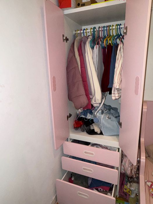 Conjunto mobília menina - IKEA