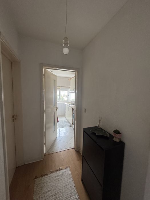QUARTO LUMIAR para arrendar