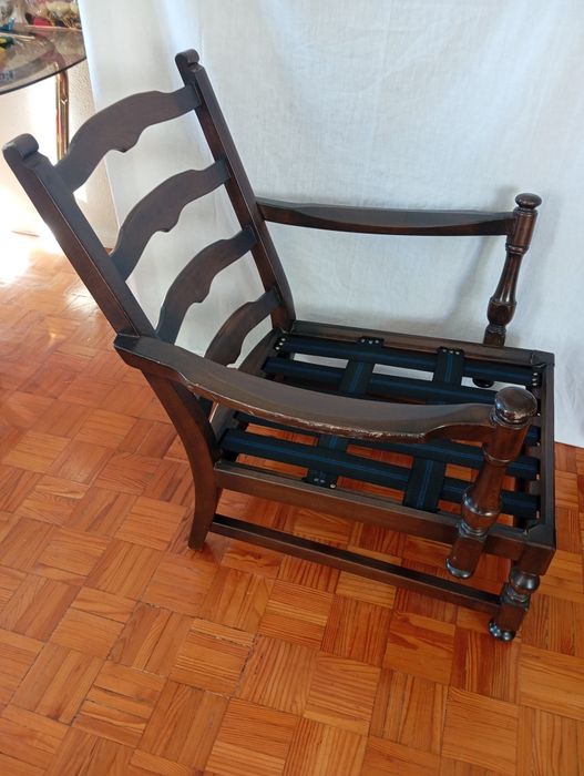 Cadeirão madeira maciça
