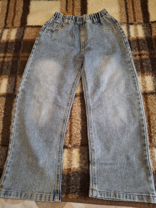 Якісні і надсучасні широкі джинси на дівчинку