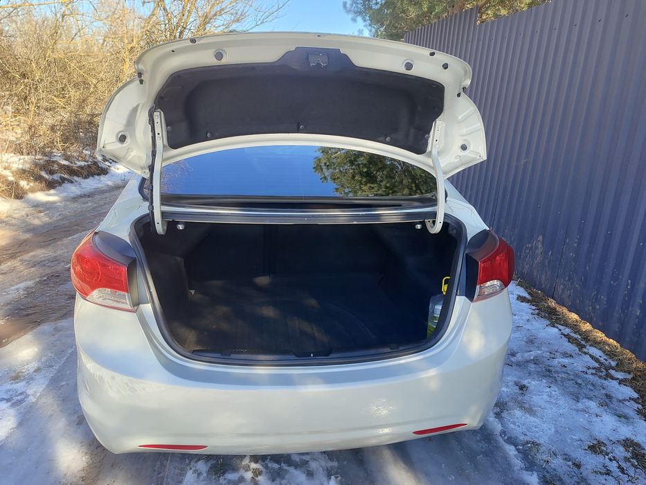 Hyundai Elantra MD хорошая