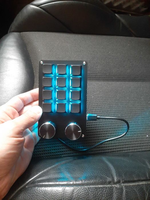Панель з кнопками, Button Box
