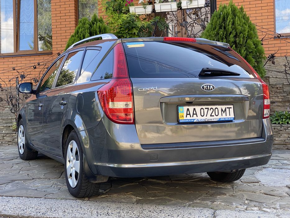 KIA Ceed sw 2012 газ