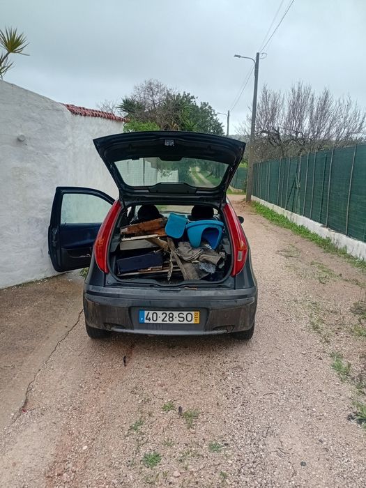 Fiat Punto para conserta.