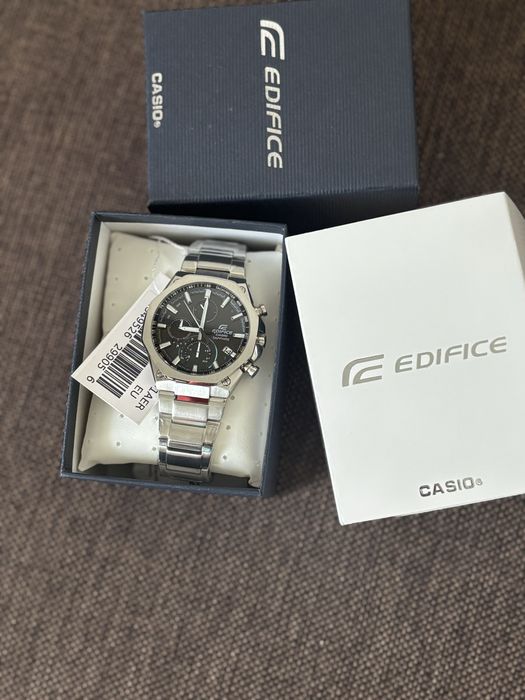 Годинник Casio EDIFICE EQB-1100D-1AER