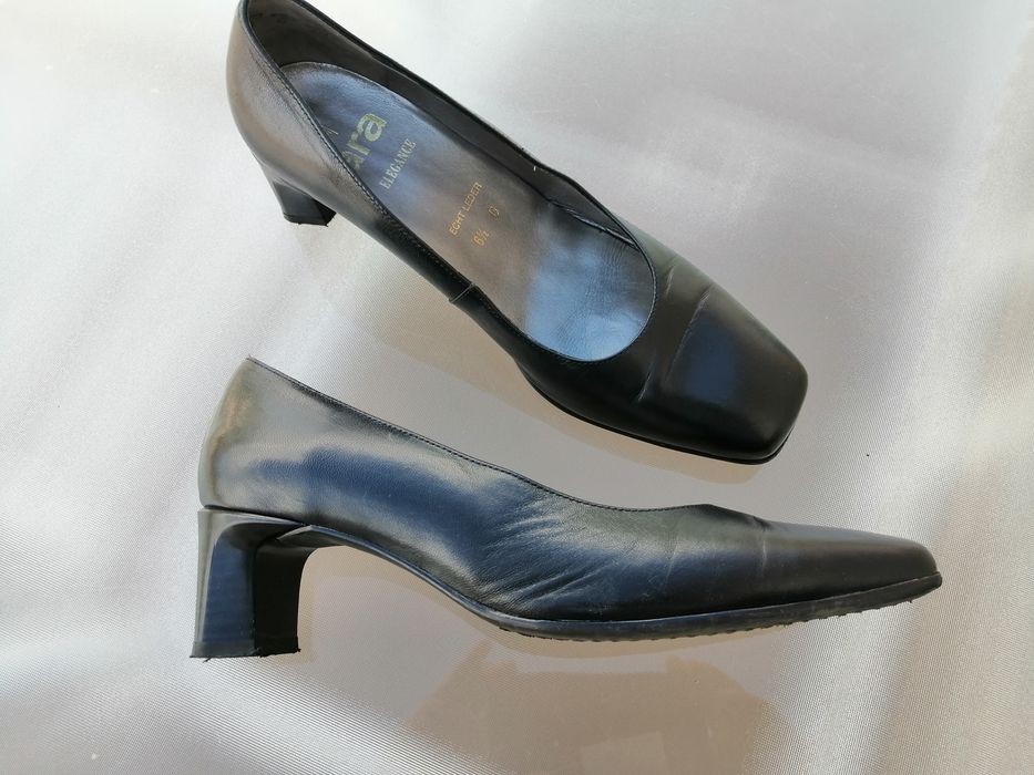 Sapatos de traje académico