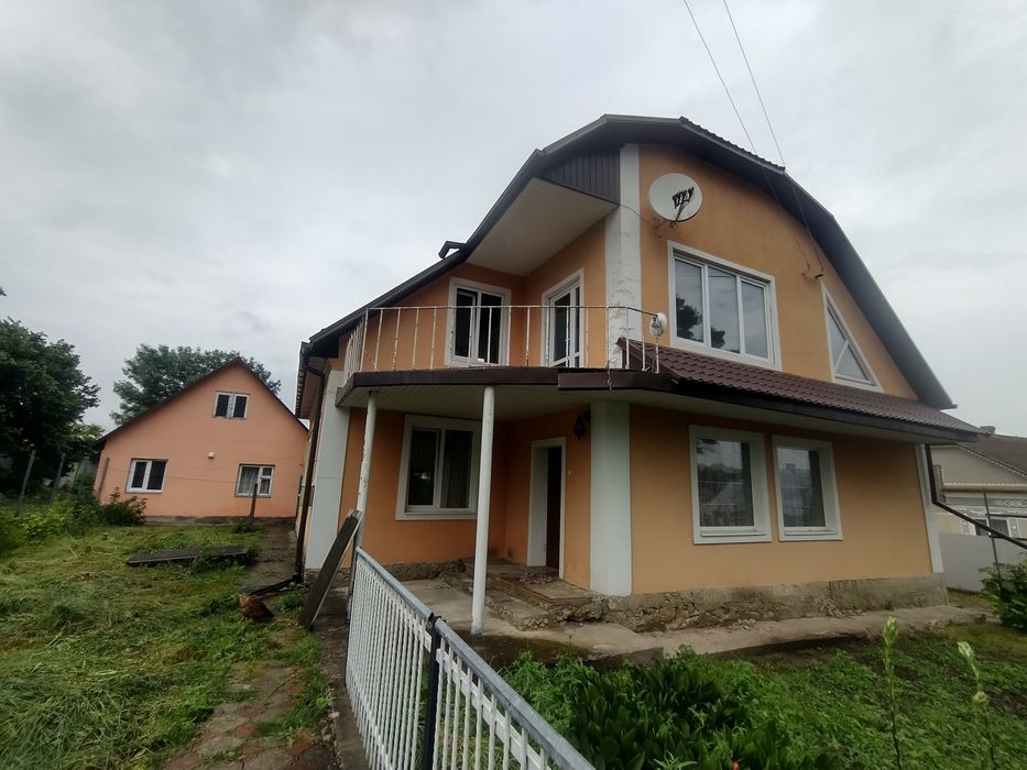 Продаж приватного будинку