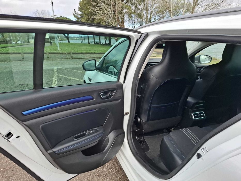 2017 Renault megane iv sport tourer diesel - TOP