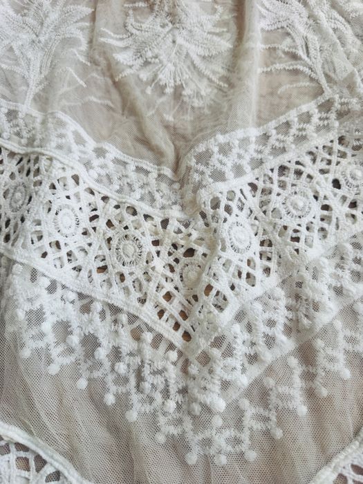 Tunika plażowa koronkowa biała
