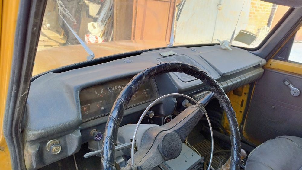 Продам пиріжок ИЖ 2715, 1988 року + двигун і КПП  від 412 Москвича!