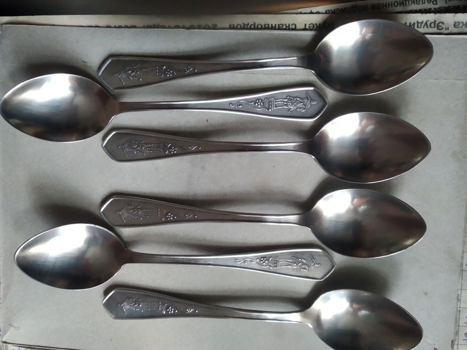 Ложечки чайные мельхиоровые.