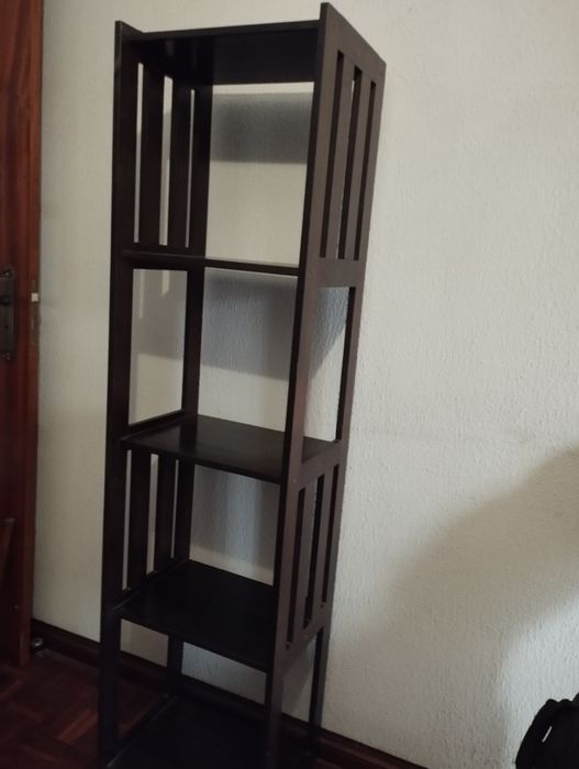 Estante madeira castanho escuro