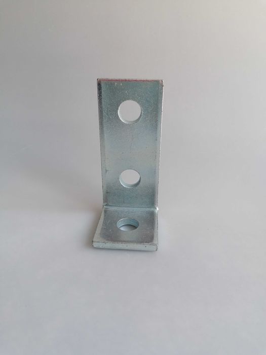 Kątownik montażowy 90° do profili 41 mm