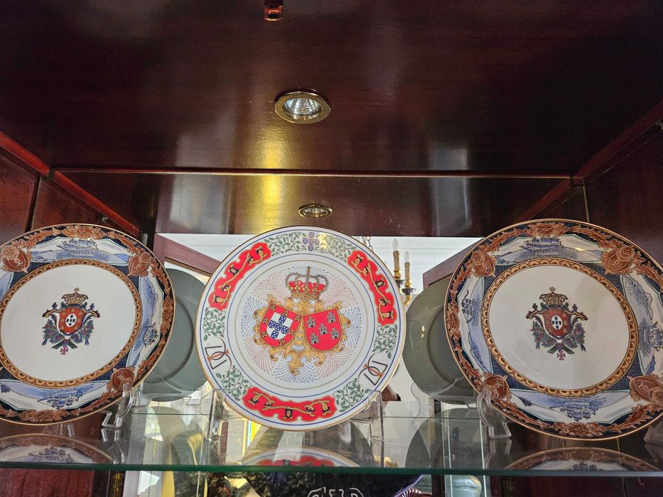 Decorative Plates (Various)445795283050833920