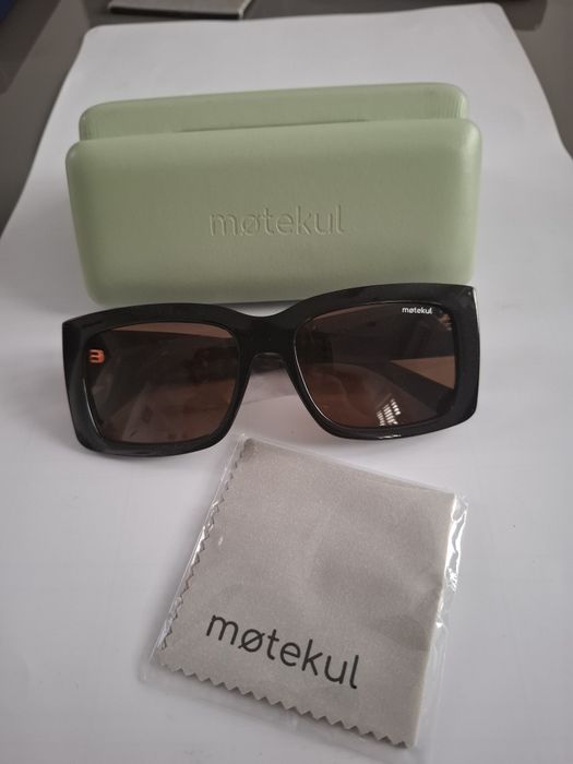 Okulary przeciwsłoneczne.