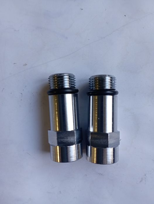 Перехідник для змішувача  12м на10м.