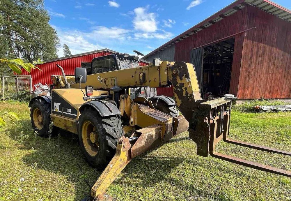 Навантажувач CAT TH63 Caterpillar TH63