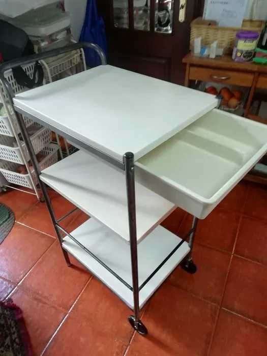 Móvel cozinha estilo industrial