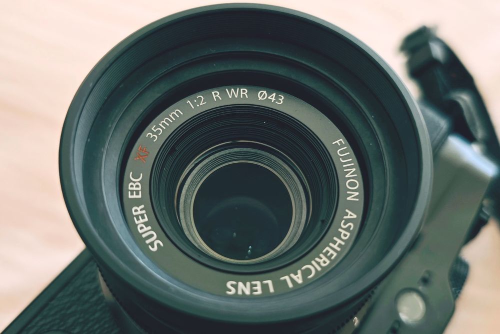 Fujifilm X-Pro 1 + 2 lentes