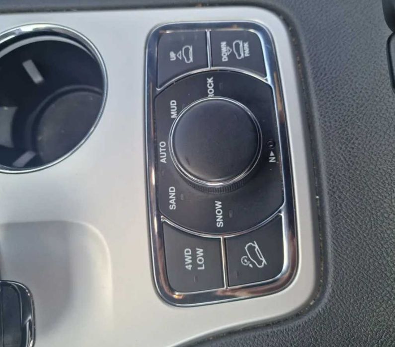 Jeep Grand Cherokee 2015 VIN 1C4RJFCM7FC214884 фото оголошення 19 з 23