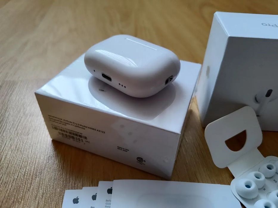 Airpods Pro  3 white