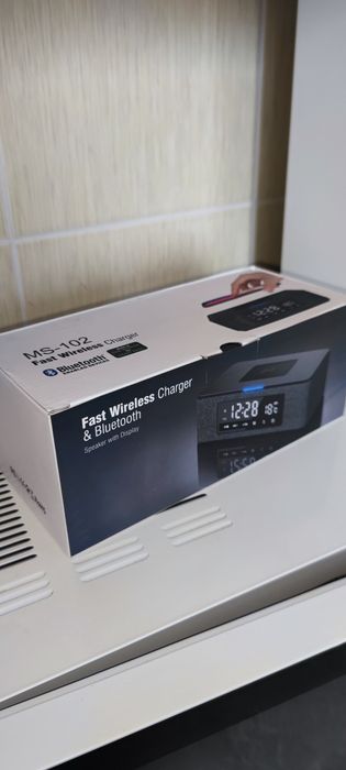 Повербанк ( powerbank ) wifi зарядка часы супер подарок !