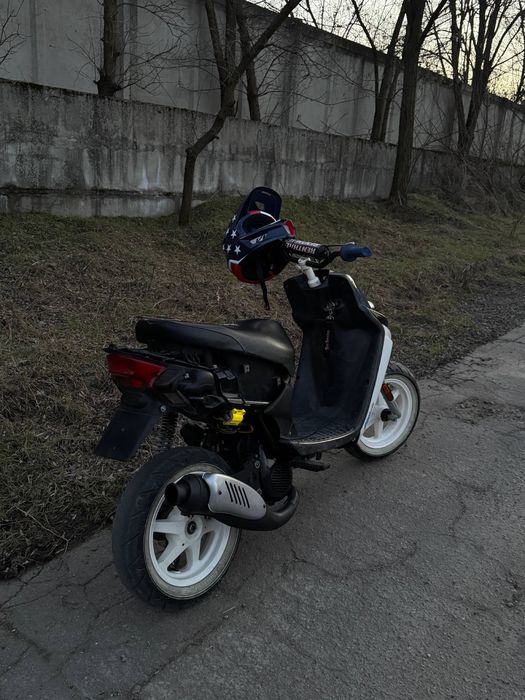Yamaha Rocket spy
