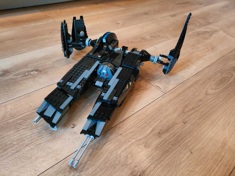 Lego Star Wars 7672 Rogue Shadow 482 elementy rok 2008 42x32 cm