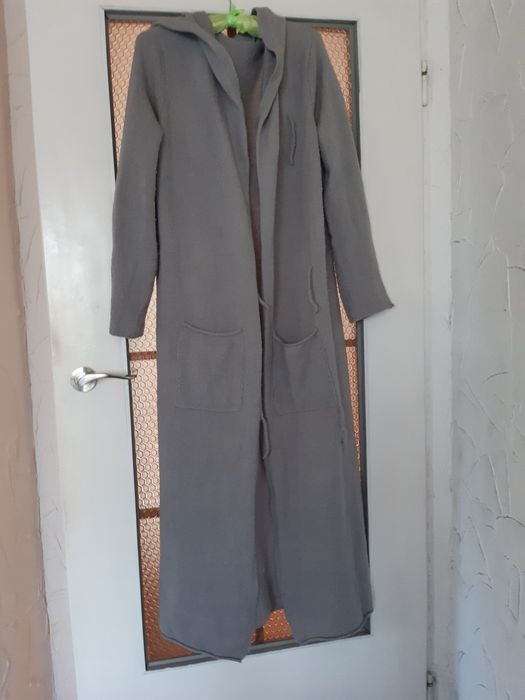 Kardigan,sweter,płaszczyk długi z dzianiny, szary. 42. Janina